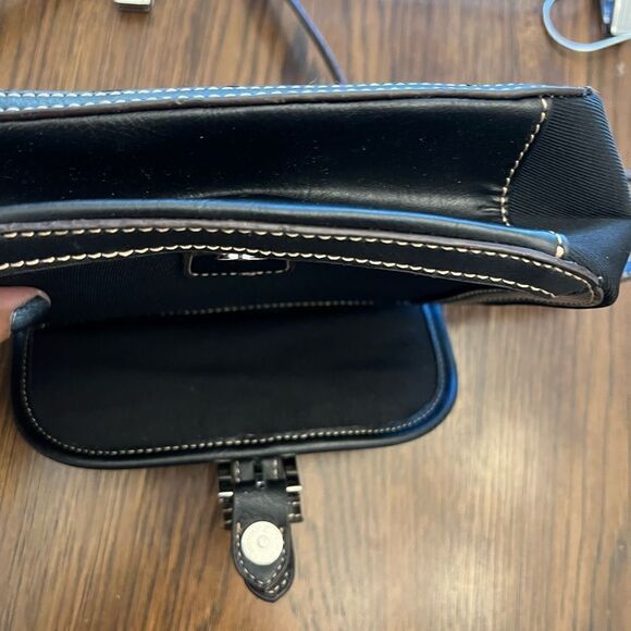 Vintage women’s small Etienne Aigner black canvas and leather bag. - Picture 6 of 9